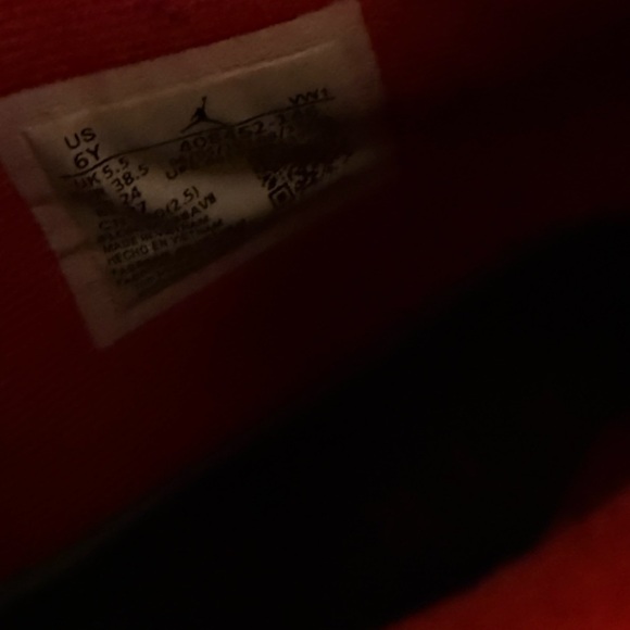 jordan 4 - Picture 4 of 4